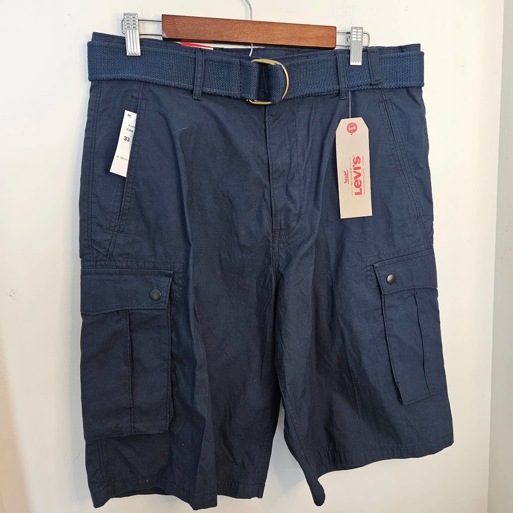 New Levis Cargo Shorts Size 33